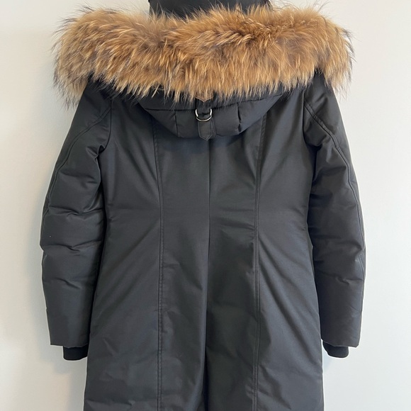 Mackage Kerry Down Parka, Women’s Small, Black, Raccoon Fur, Excellent Condition - Picture 4 of 16